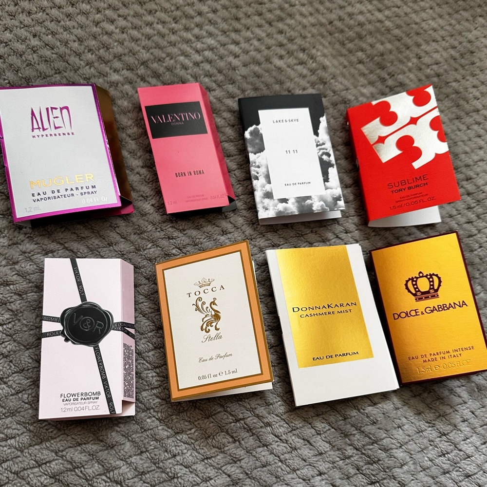 NEW Women’s Designer Fragrance Sample Set of 8